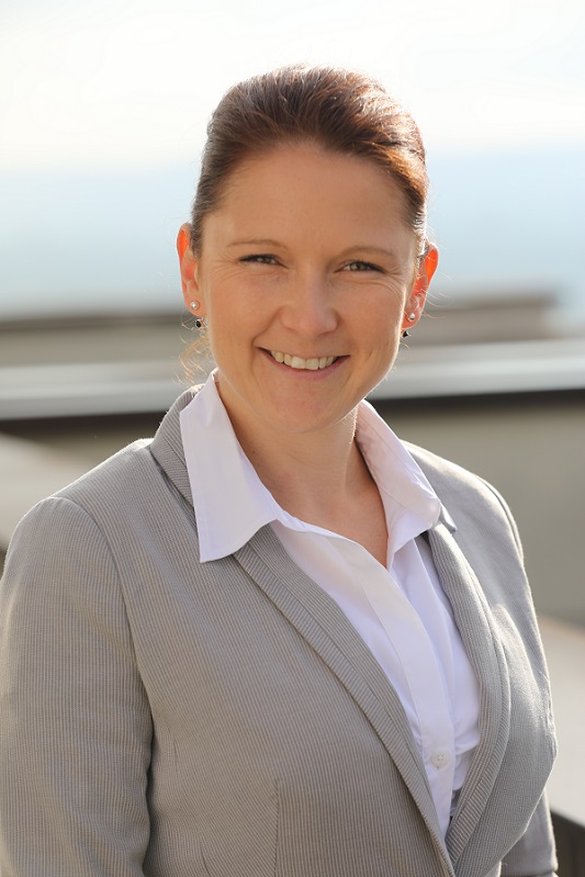 Andrea Scheibenpflug - Pflegedirektorin<br />Tel. 09441 702-3000